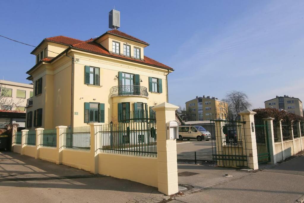 Budget Dbl Studio Free Breakfast Ljubljana Extérieur photo